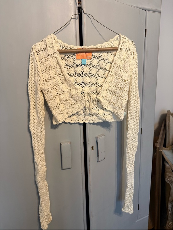 Hollister Tops - Hollister Cream Crochet Tie-Front Cropped Top